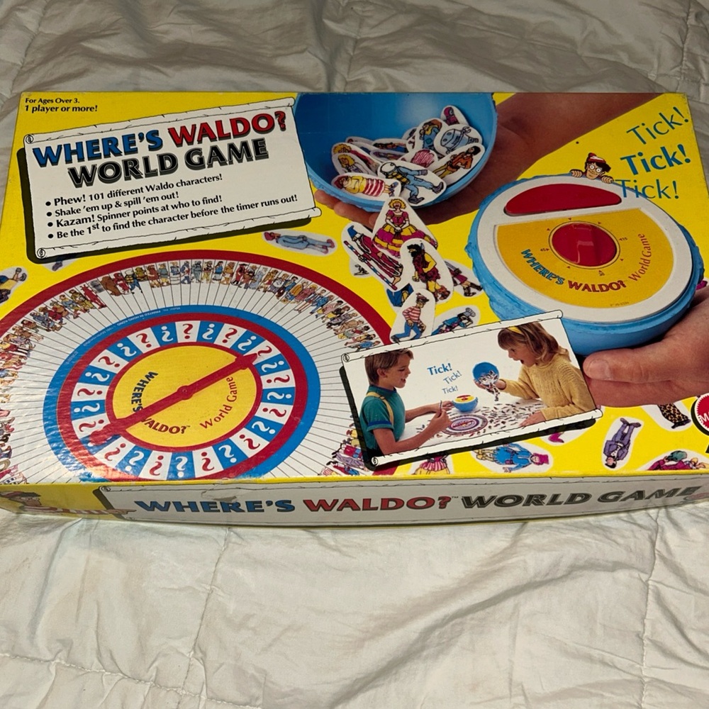 Mattel Where's Waldo World Game - Yellow, Red, Blue